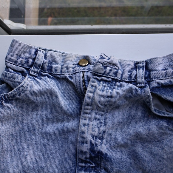 VINTAGE ACID WASH HIGH WAIST DENIM SKIRT - Picture 3 of 8